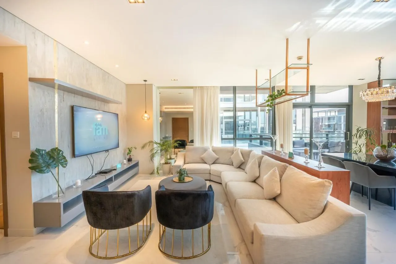 Fam Living - City Walk - Luxe Interiors Dubaj Apartmán