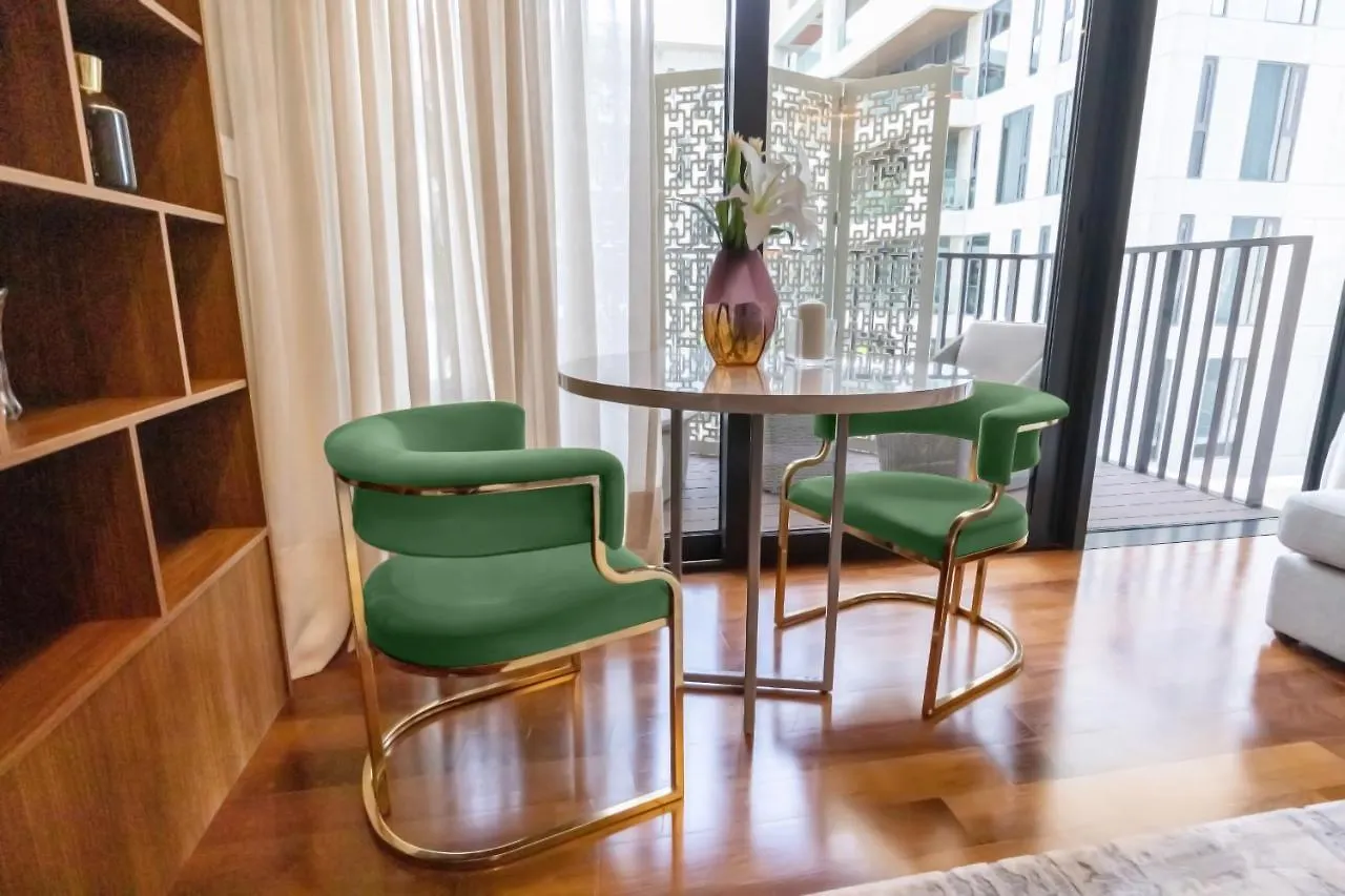Fam Living - City Walk - Luxe Interiors Dubái Emiratos Árabes Unidos